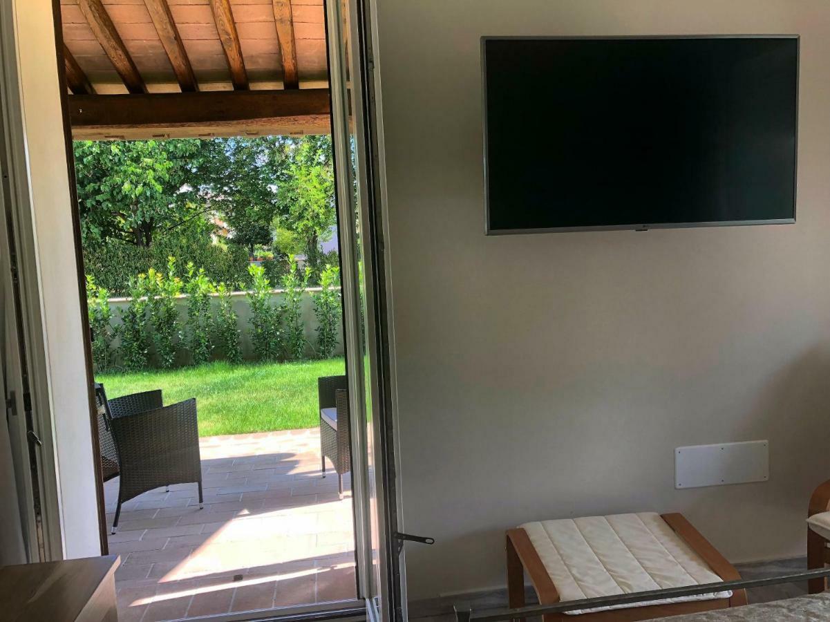 Villa Pirignano Foligno Bagian luar foto