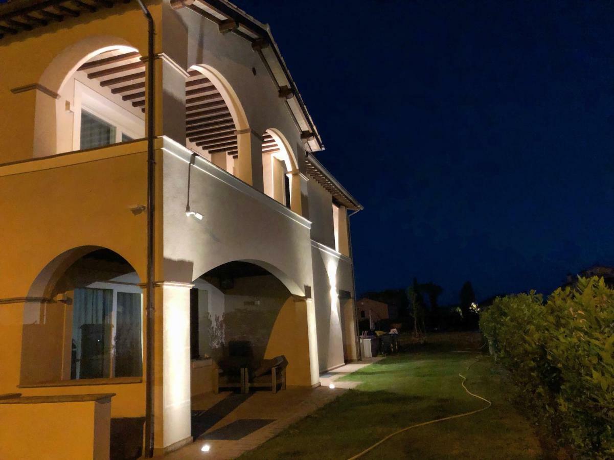 Villa Pirignano Foligno Bagian luar foto